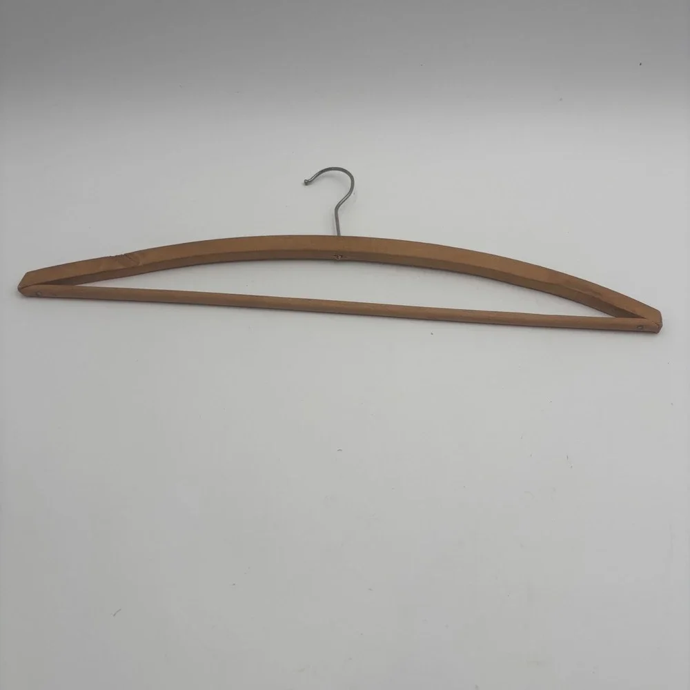 Wooden Hangers Set of 8 Brown Excellent Mixed Styles